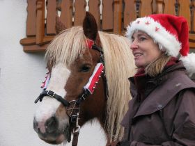 Weihnachtsfeier Belinda & Antonia 1.Geli.jpg
